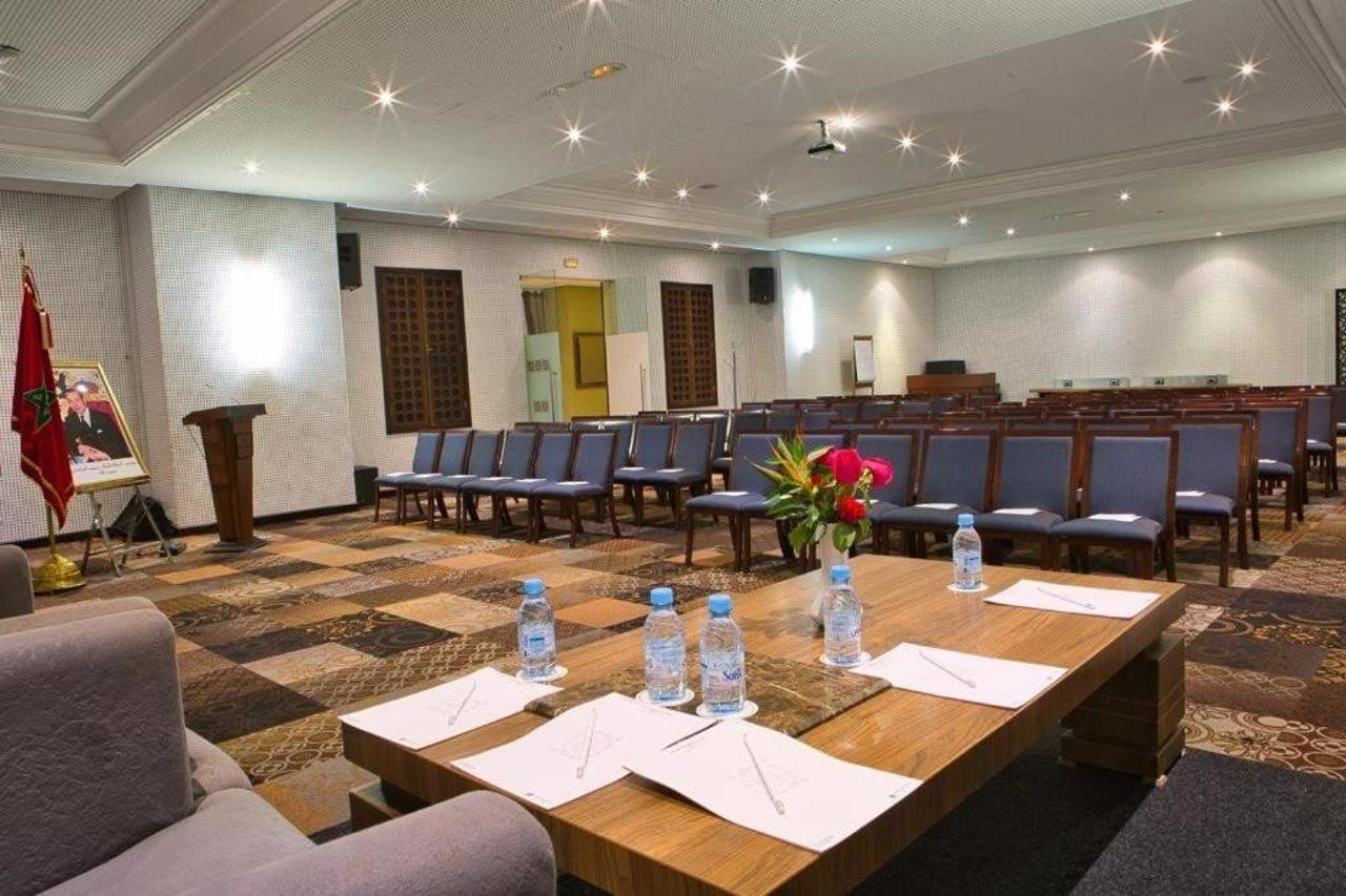 ปาแล เมดินา แอนด์ สปา Hotel เฟส ภายนอก รูปภาพ The conference room at the National Museum of Natural History
