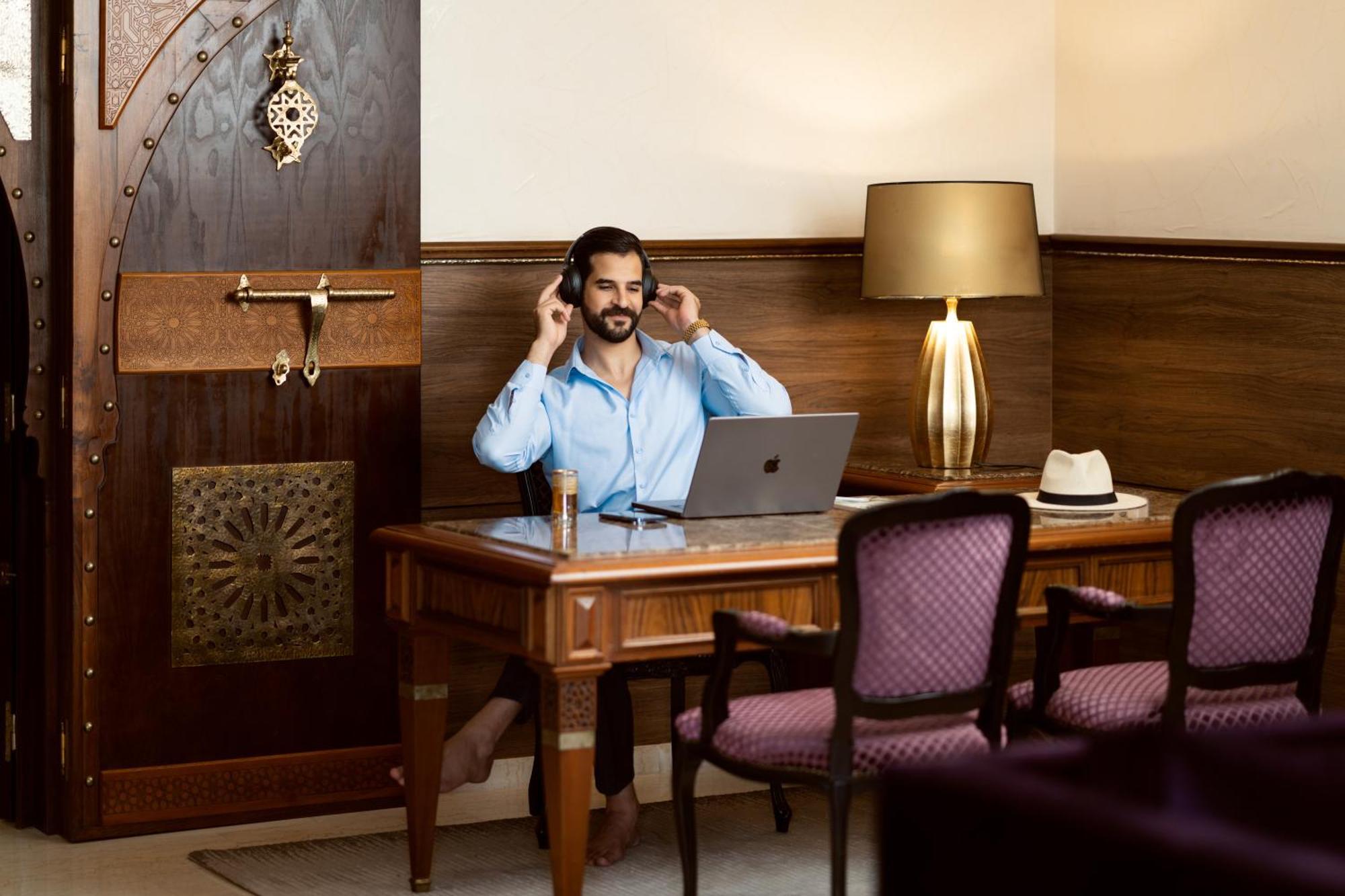 ปาแล เมดินา แอนด์ สปา Hotel เฟส ภายนอก รูปภาพ A guest at the hotel